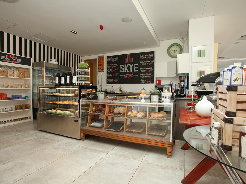 Luxurious Sandton Skye Apartment ภายนอก รูปภาพ
