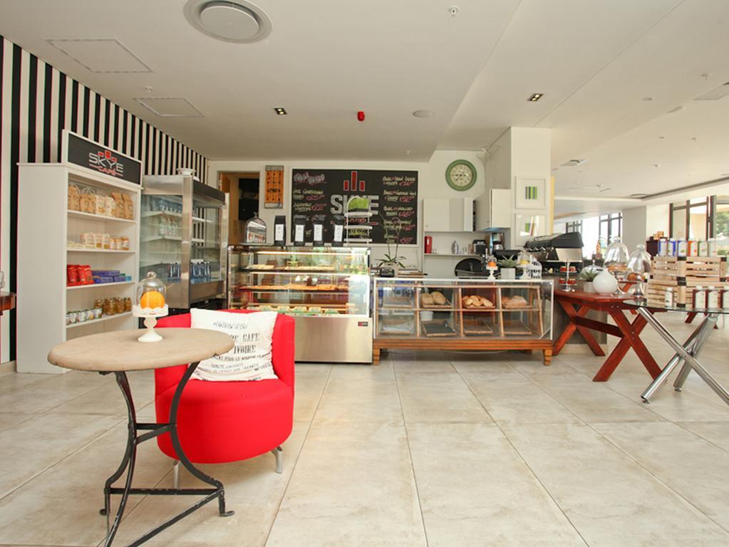 Luxurious Sandton Skye Apartment ภายนอก รูปภาพ